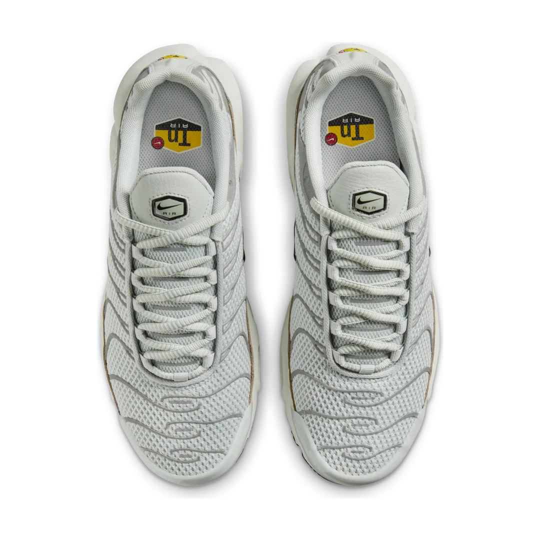 Nike Air Max Plus Light Silver, Light Silver/Chrome/Light Bone/Black (FV8480-002)