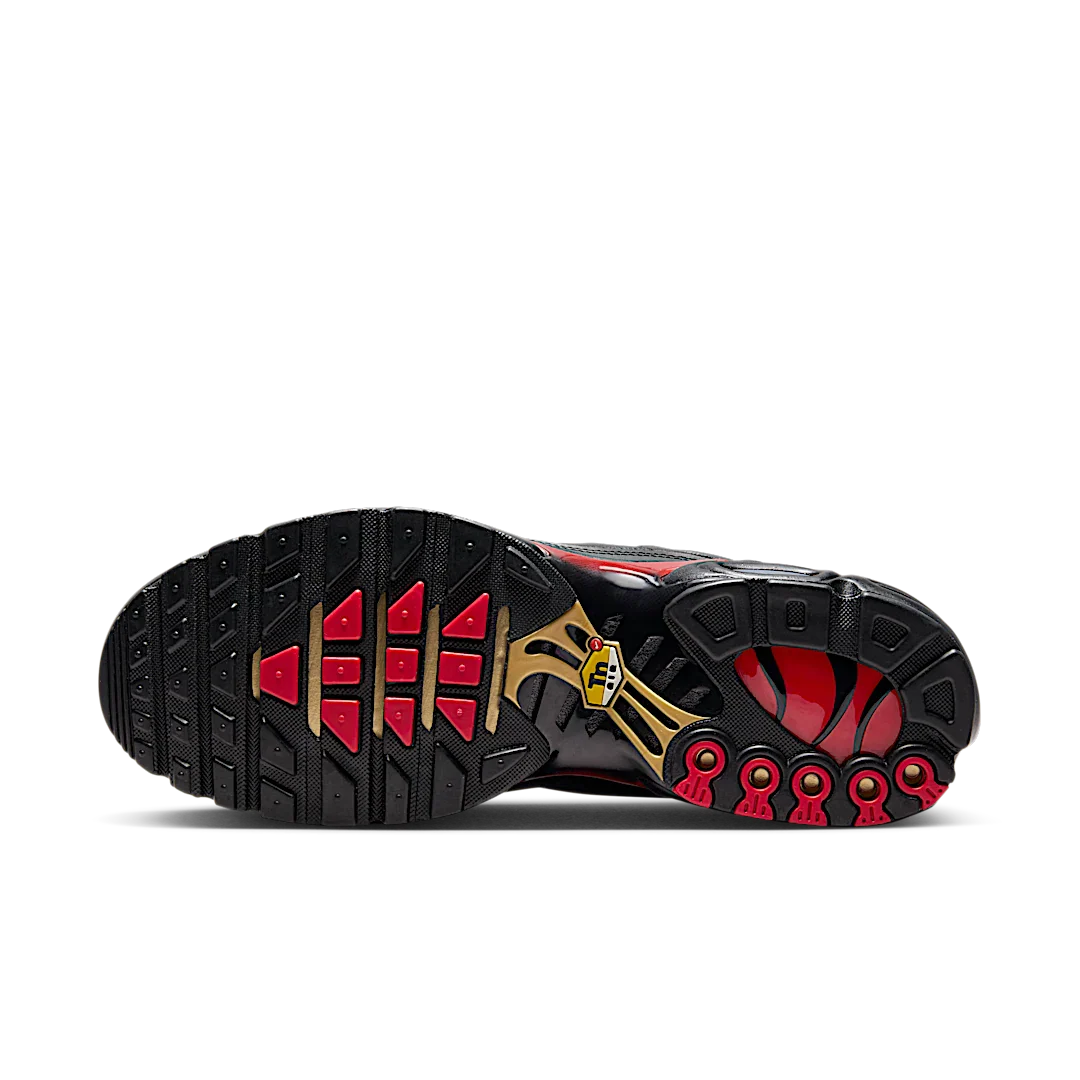 Nike Air Max Plus Premium Bred, Black/Black/Metallic Gold/University Red (FZ3038-001)