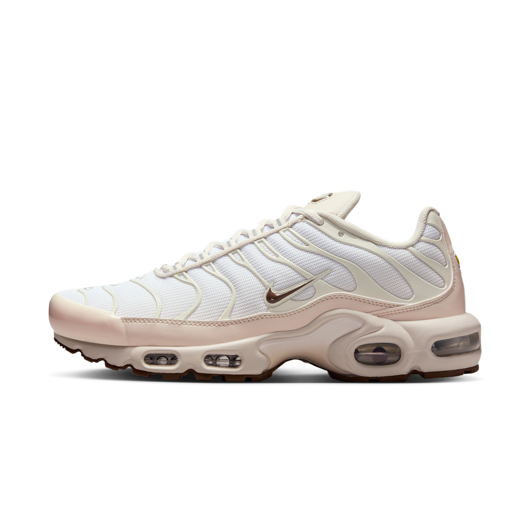 Nike Air Max Plus SE Light Orewood Brown, Light Orewood Brown/Metallic Silver/White/Cacao Wow (IO0657-100)