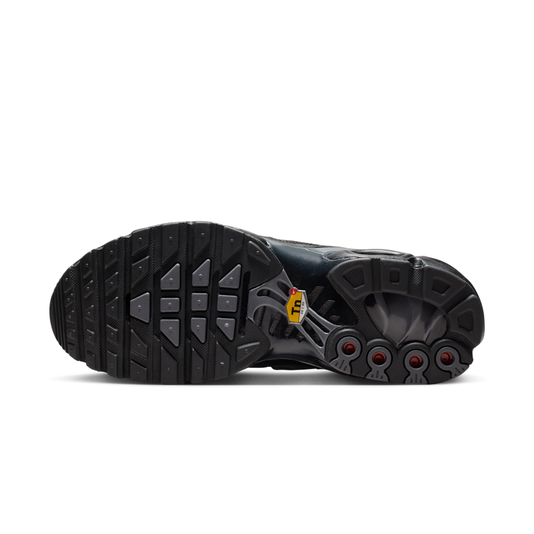 Nike Air Max Plus Black Metallic Silver
