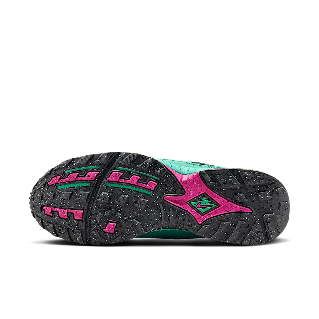 Nike Air Terra Humara Undefeated Light Menta, Light Menta/Black-Iron Grey (FN7546-301)