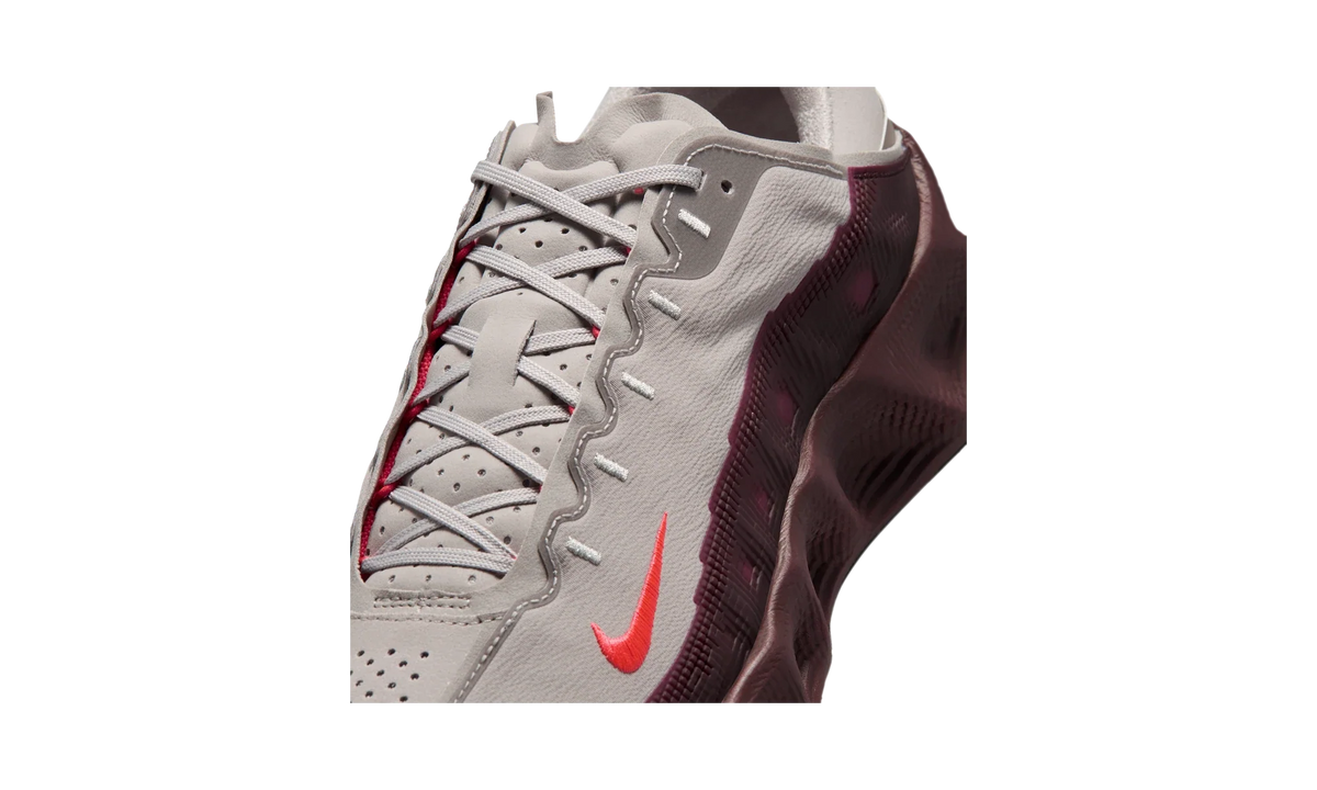 Nike Ava Rover College Grey Team Red Bright Crimson