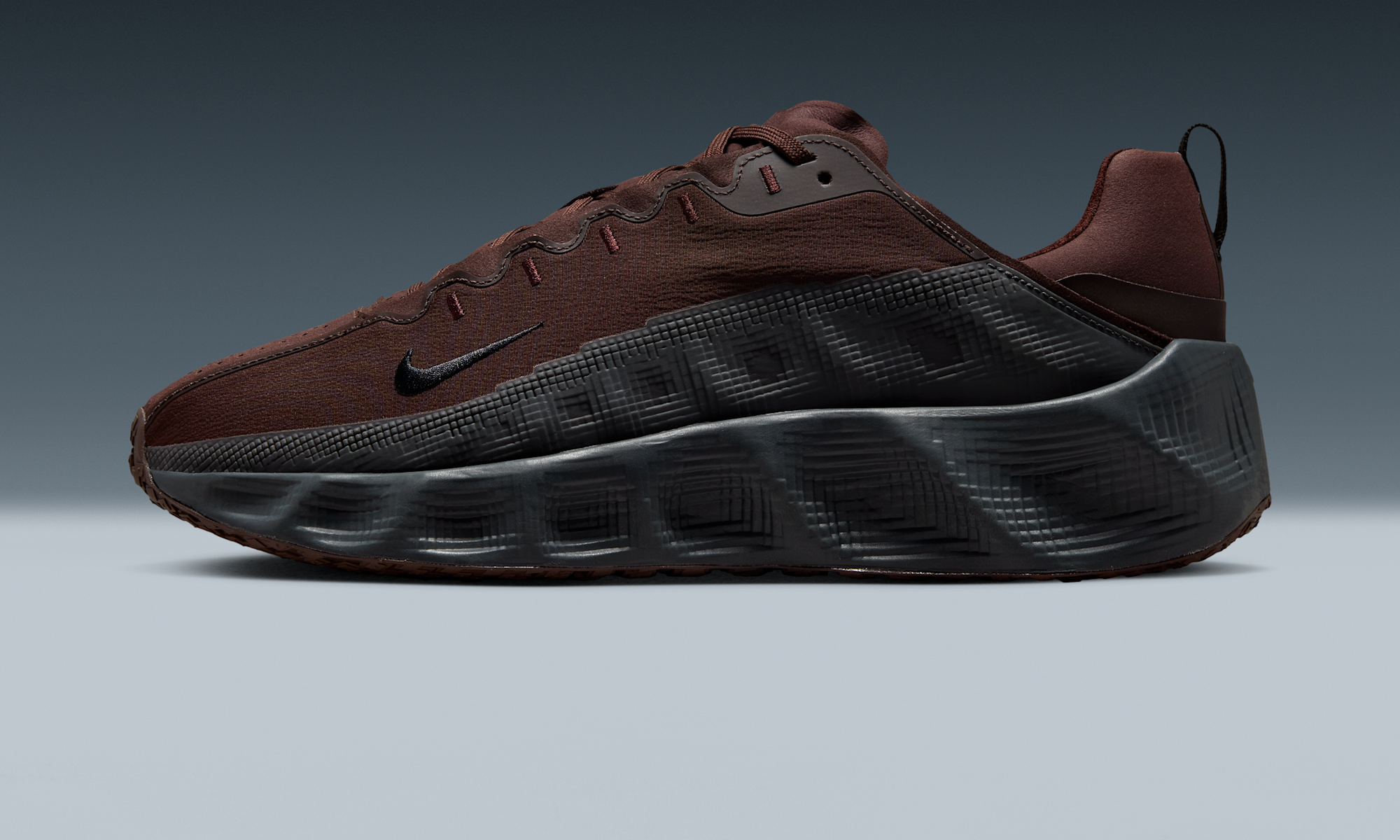 Nike Ava Rover Earth Black