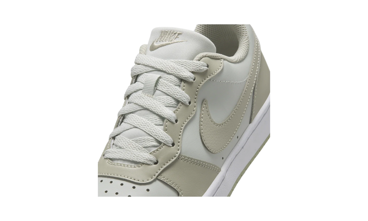 Nike Court Borough Low Light Silver Spruce Fog