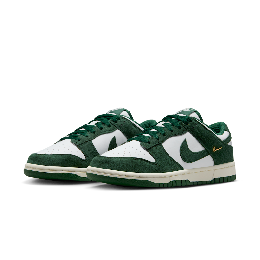 Nike Dunk Low Gorge Green Gold Mini Swoosh, Summit White/Gorge Green/Sail/Metallic Gold (IB4417-100)