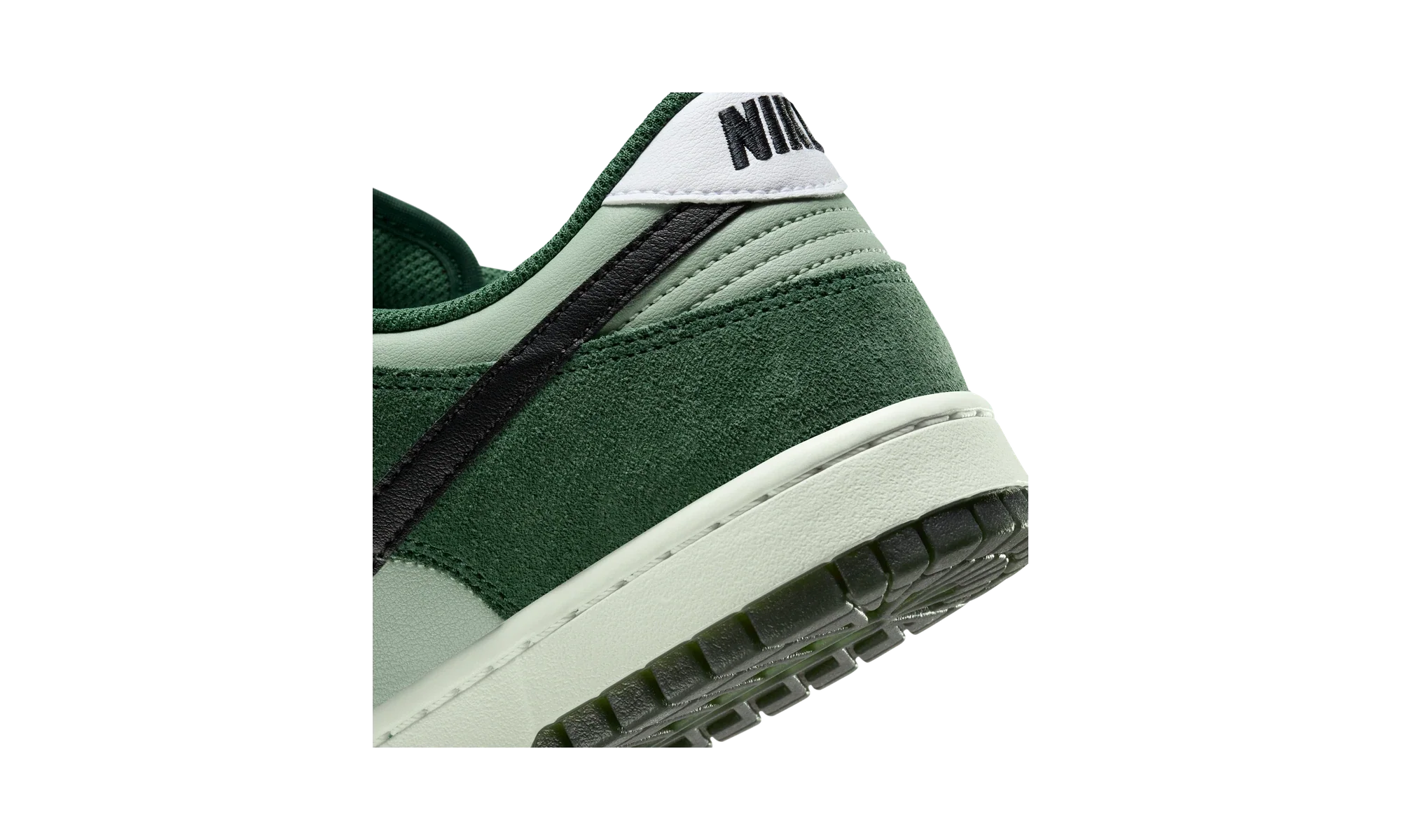 Nike Dunk Low Retro SE Jade Horizon Fir