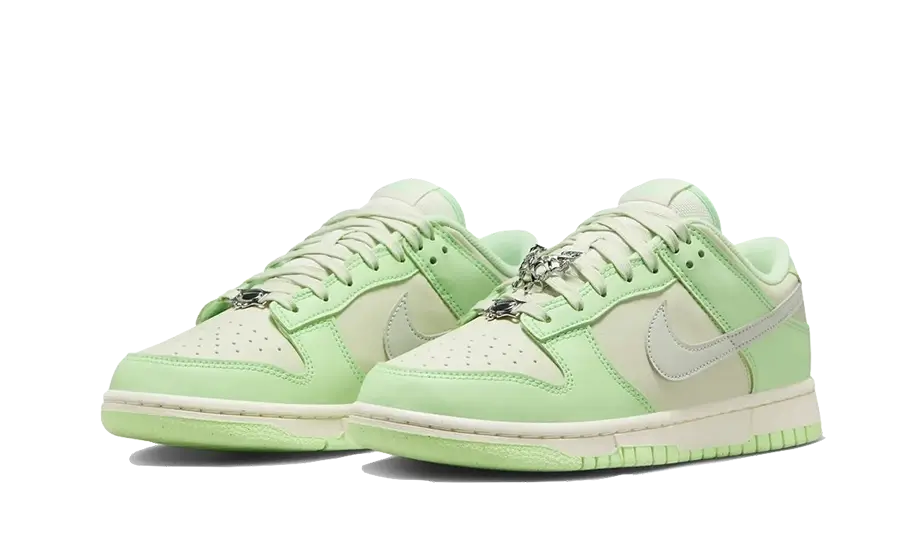 Nike Dunk Low SE Next Nature Sea Glass, Sea Glass/Light Silver/Vapor Green/Sail (FN6344-001)