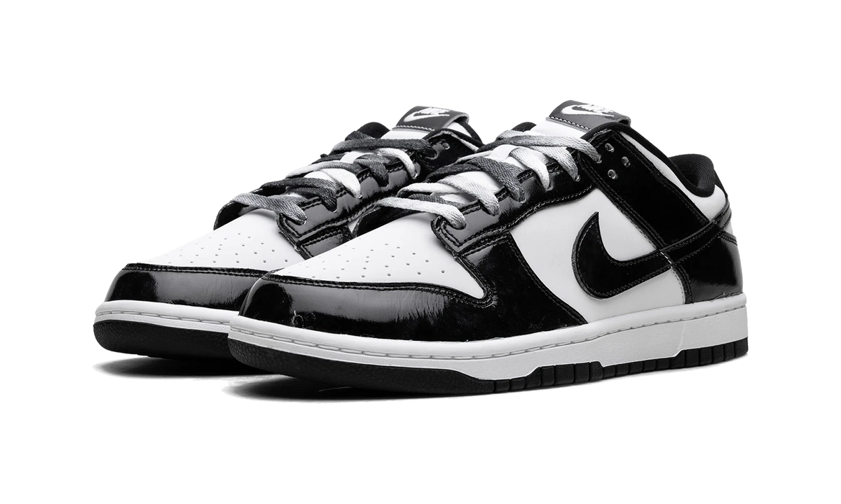 Nike Dunk Low SE Panda
