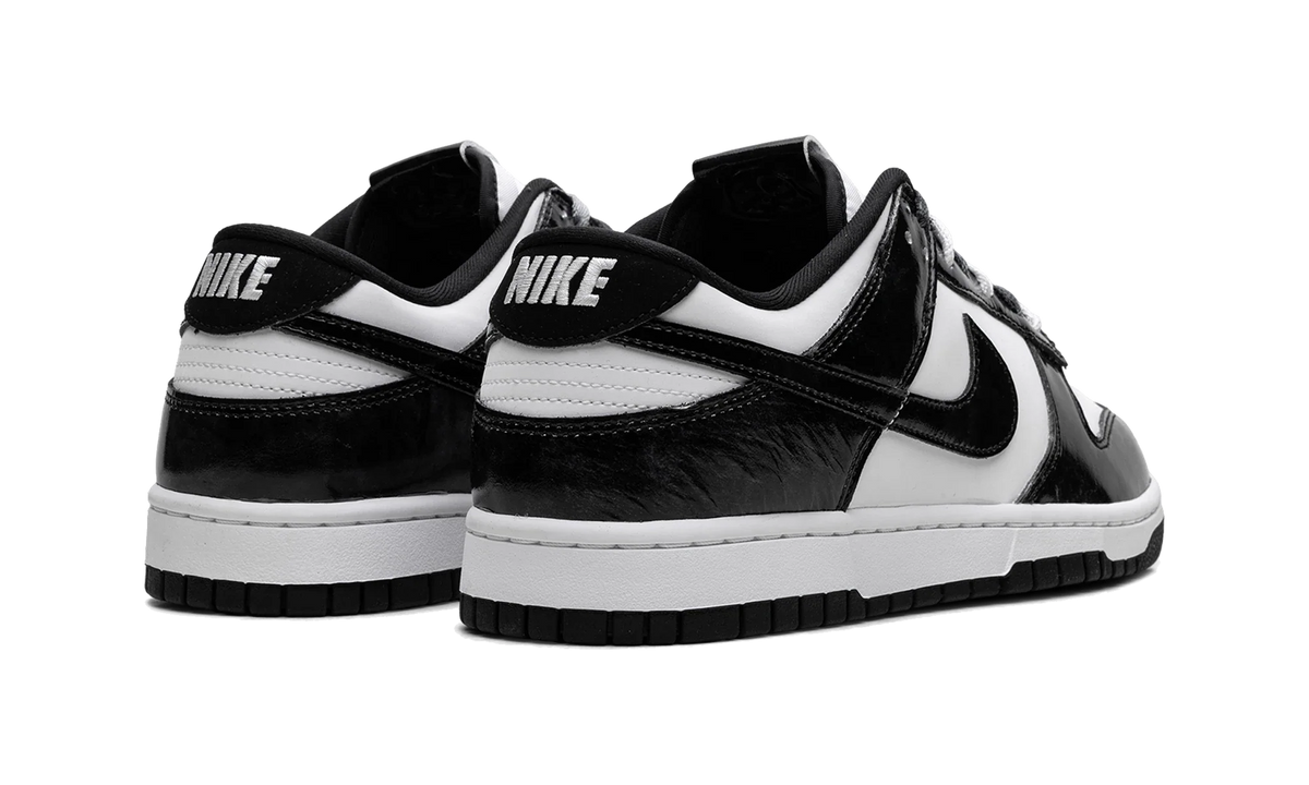 Nike Dunk Low SE Panda