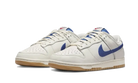 Nike Dunk Low SE Sail Dark Marina Blue, Sail/Dark Marina Blue/University Red/Dark Marina Blue (DX3198-133)