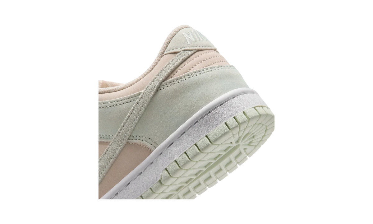 Nike Dunk Low Suede Chalk Barely Green