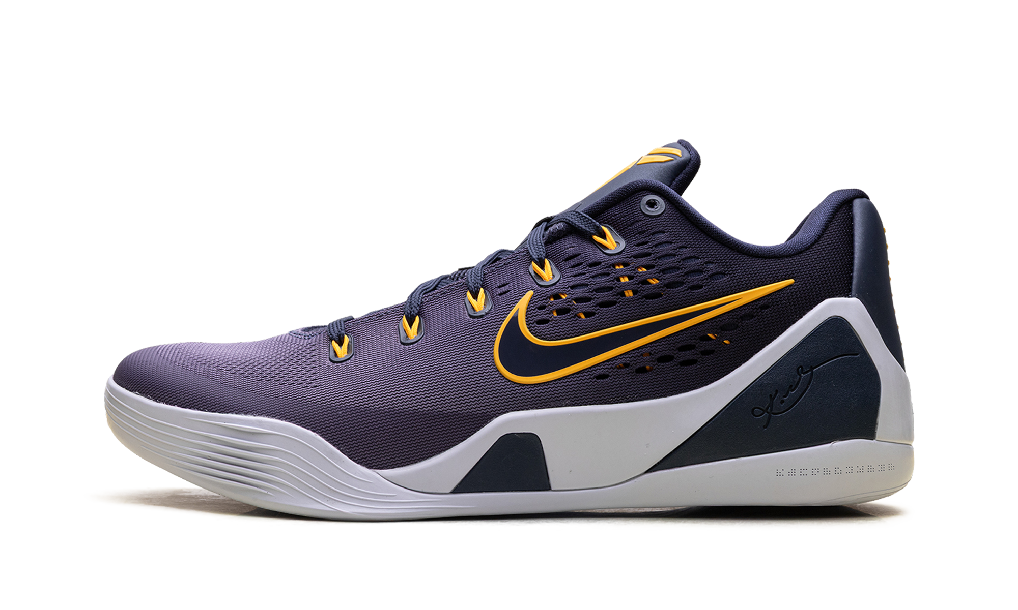 Nike Kobe 9 EM Low Protro Fade