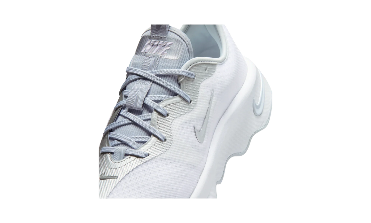 Nike Motiva 2 White Metallic Silver