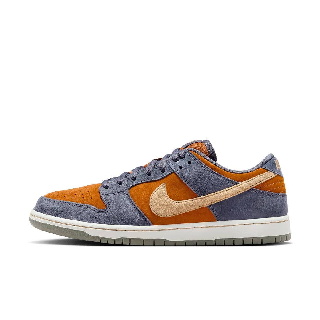 Nike SB Dunk Low Light Carbon Monarch, Light Carbon/Sesame/Monarch/Summit White/Dark Stucco (HF3063-002)