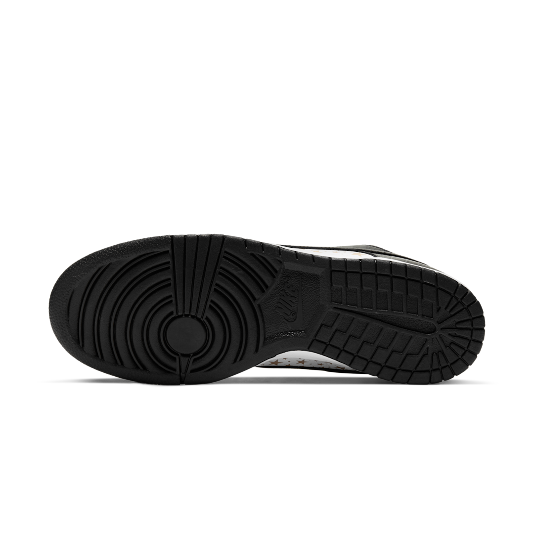 Nike SB Dunk Low Supreme Stars Black (2021), White/Metallic Gold/Black (DH3228-102)