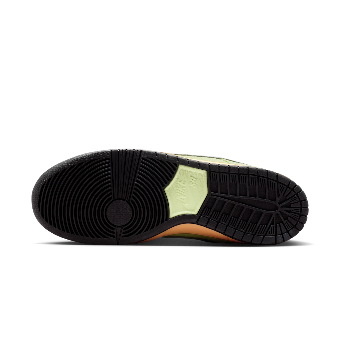 Nike SB Dunk Low Verdugo Mountain, Pistachio Frost/Wolf Grey/Black/Gum Yellow/Magic Ember/Black (HQ1626-300)