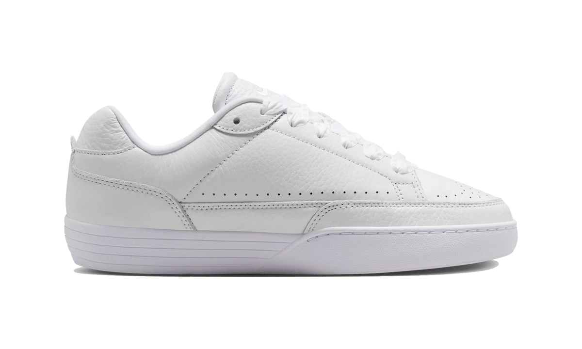 Nike Tennis Centre White