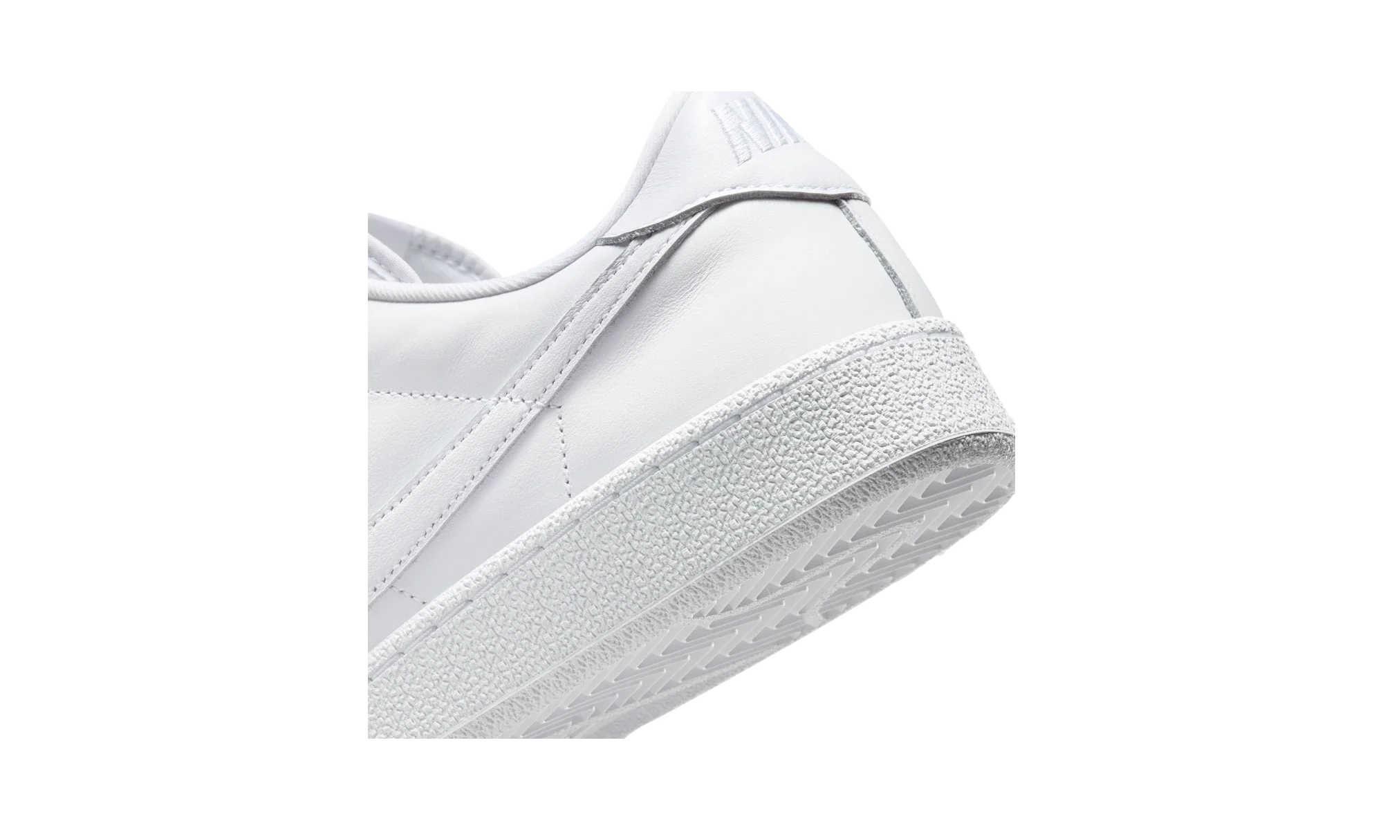 Nike Tennis Classic CS Triple White