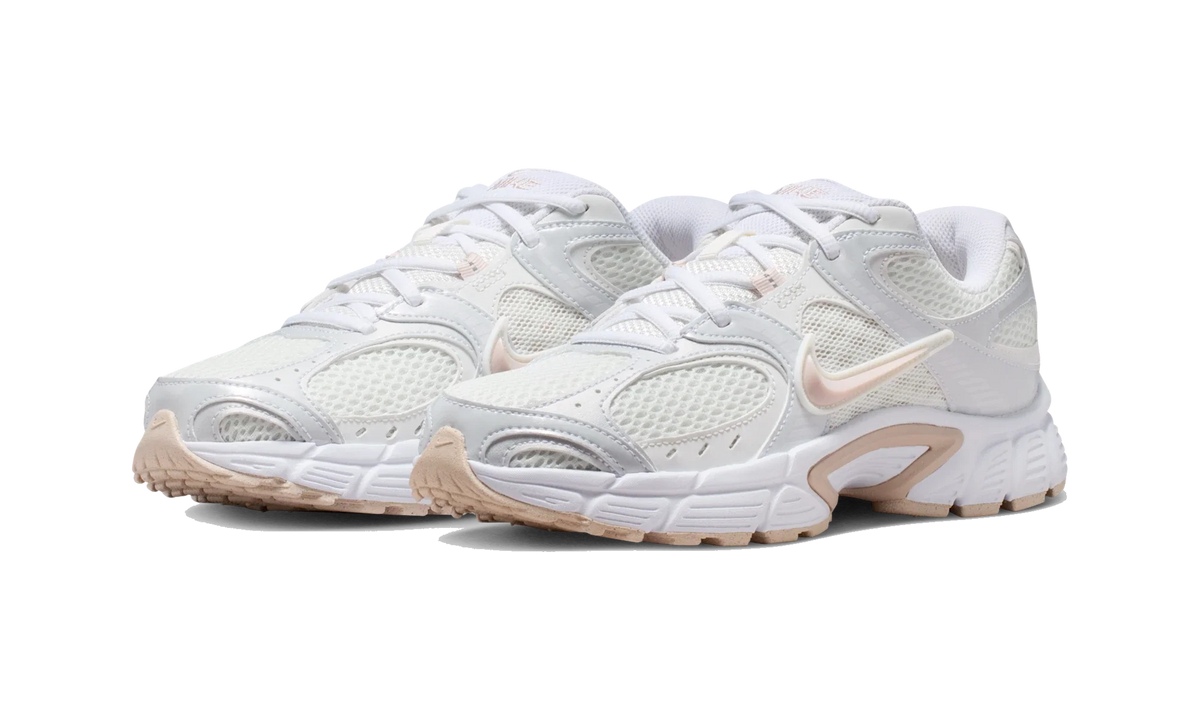 Nike V5 RNR Summit White White Vast Grey Silt Red