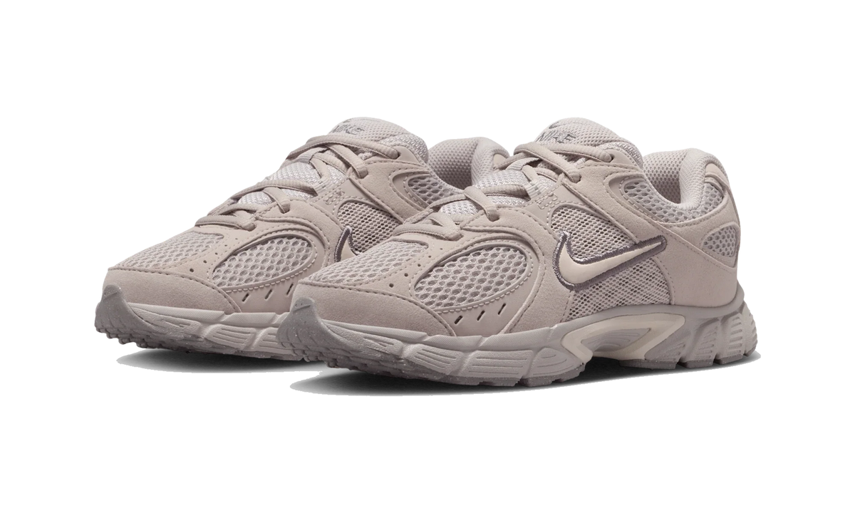 Nike V5 Runner Suede Moon Particle Light Orewood Brown