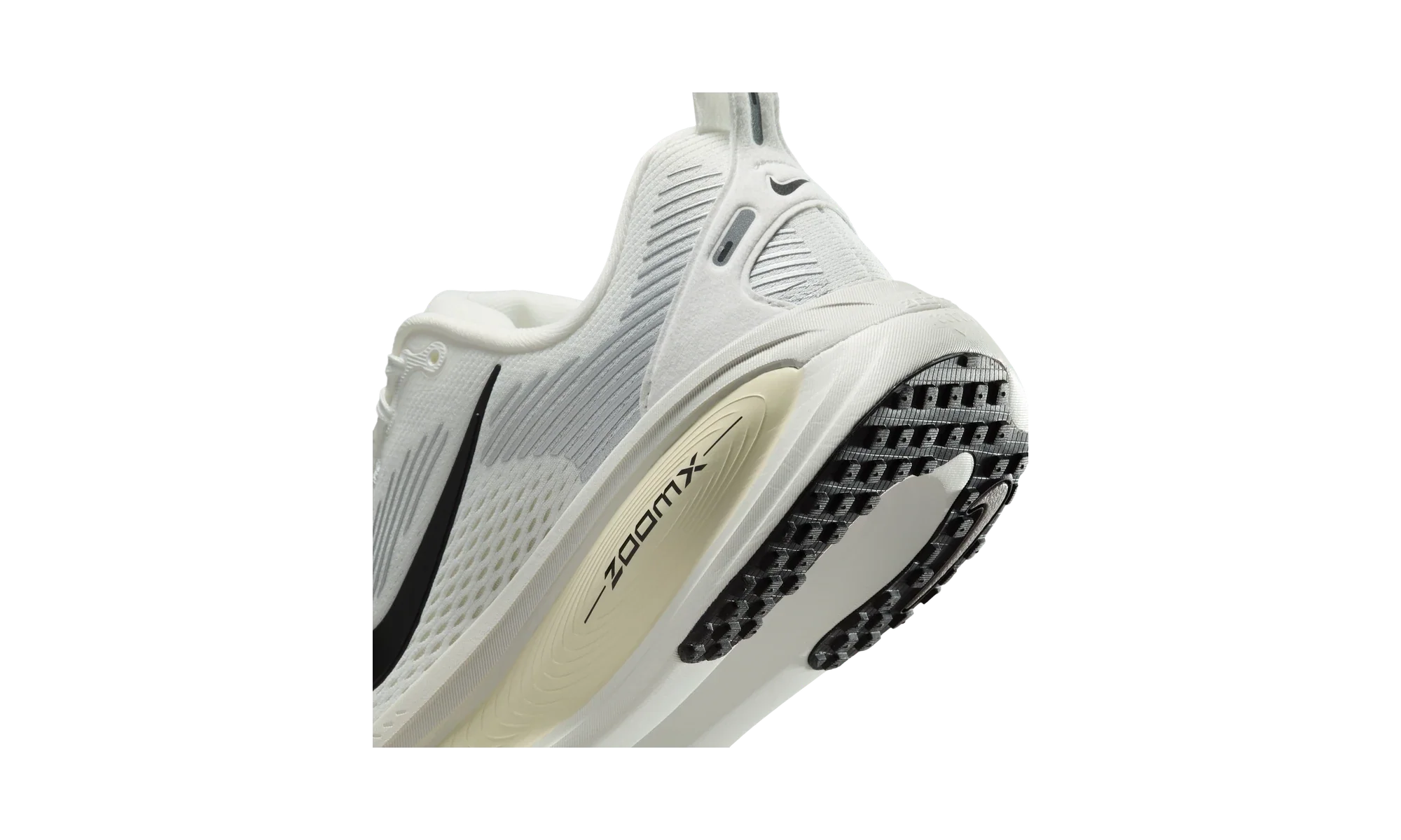 Nike Vomero 18 Summit White Coconut Milk
