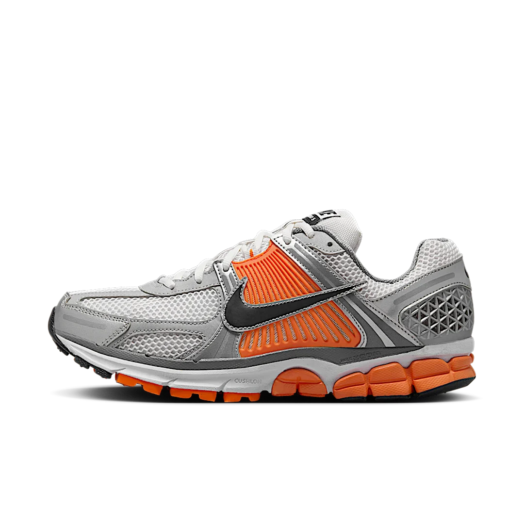 Nike Zoom Vomero 5 Platinum Tint Safety Orange, Platinum Tint/Cool Grey/White/Dark Obsidian/Safety Orange (FJ4151-002)