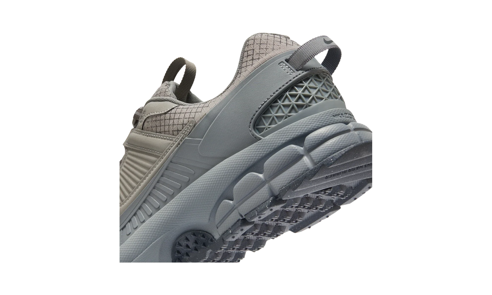 Nike Zoom Vomero 5 Roam Metallic Platinum