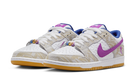 Nike SB Dunk Low Rayssa Leal, Pure Platinum/Deep Royal Blue/Vivid Purple/White/Gum Yellow (FZ5251-001)