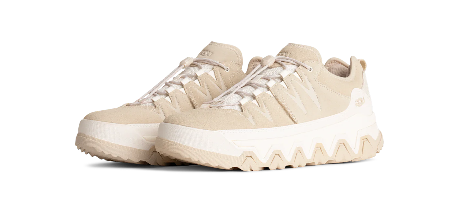 UGG CapTrail Low Light Beige