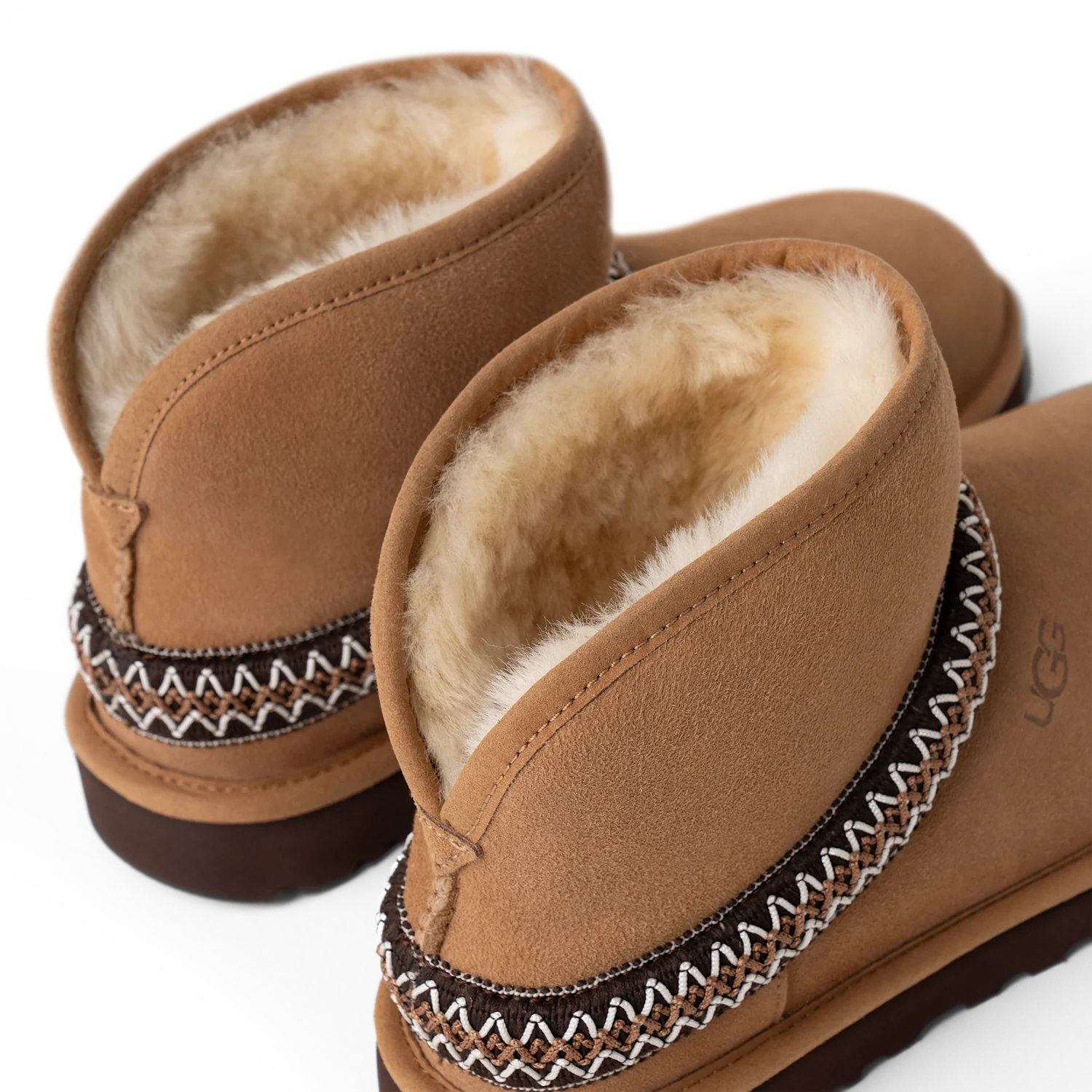 UGG Classic Mini Crescent Chestnut, Chestnut (1158262-CHE)