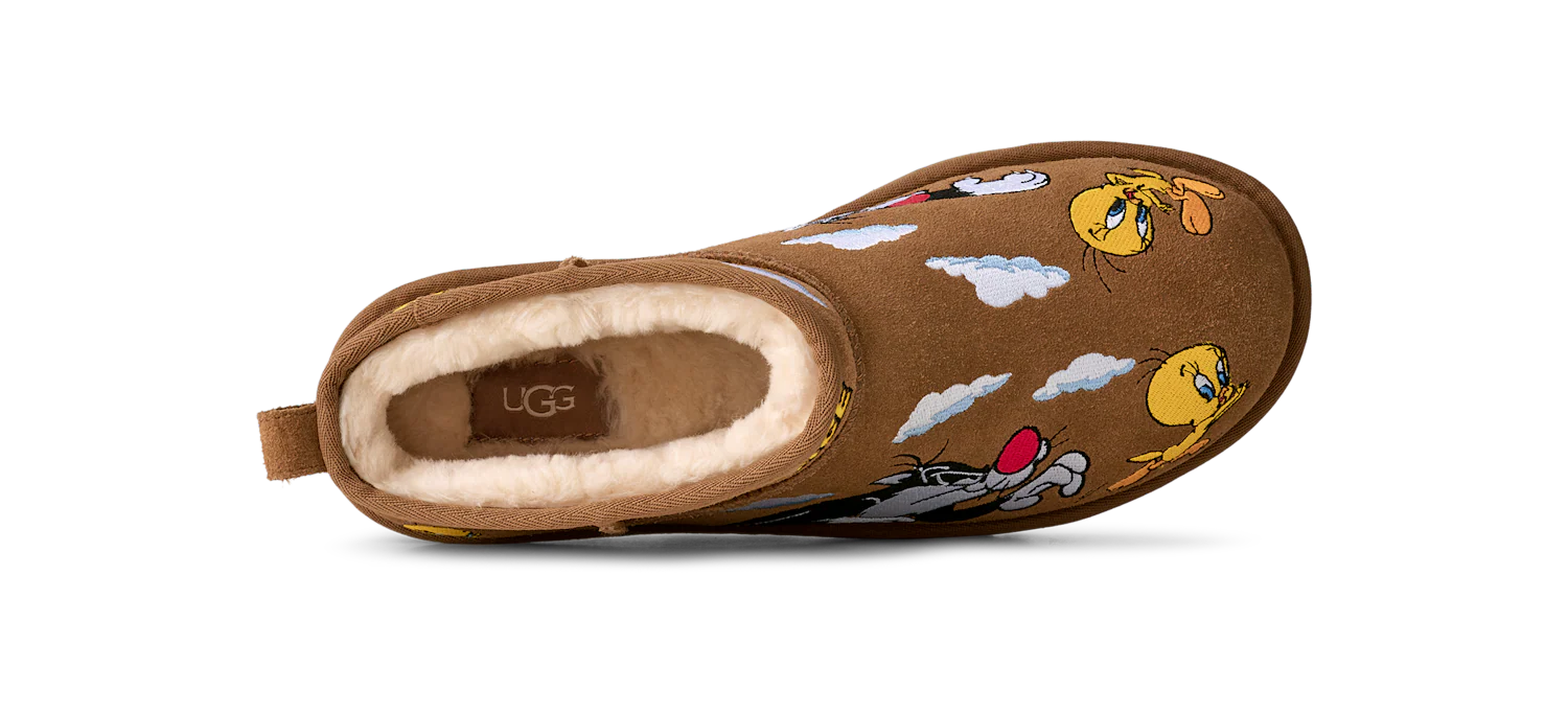 UGG Classic Ultra Mini Boot Palace x Looney Tunes Chestnut