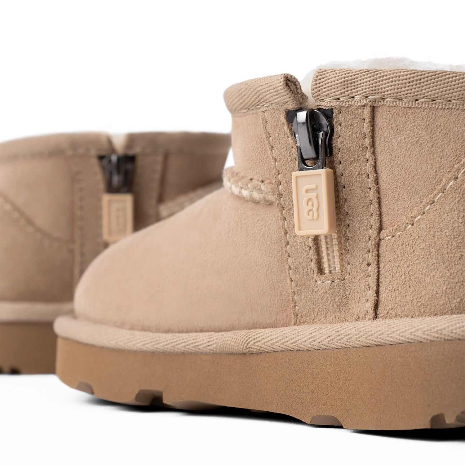 UGG Classic Ultra Mini Boot Sand (Toddler), Sand (1130750T-SAN)