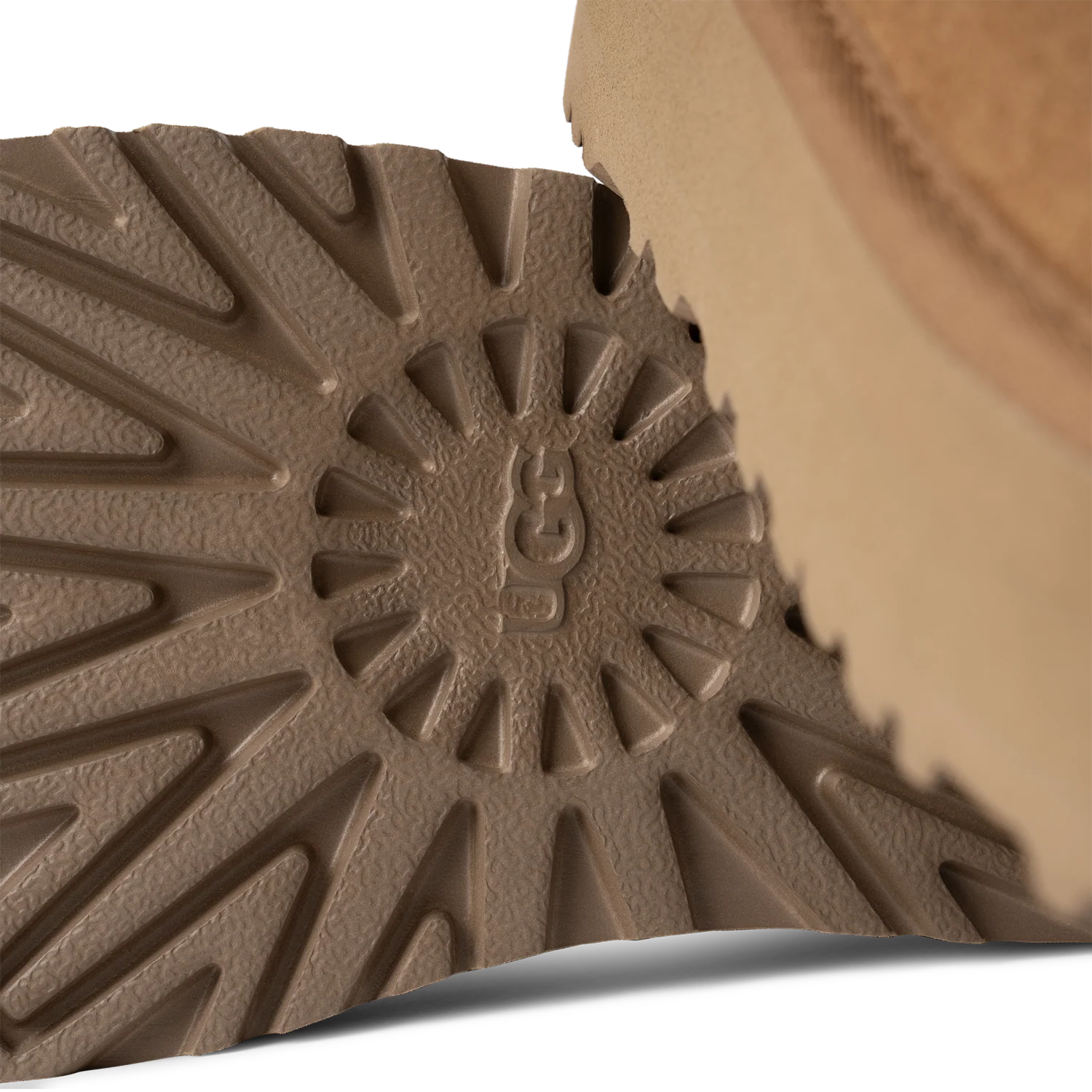 UGG Classic Ultra Mini Platform Boot Chestnut (Kids), Chestnut (1157791K-CHE)