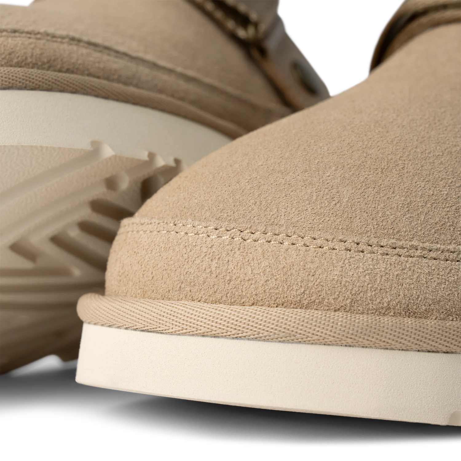 UGG Goldencoast Clog II Sand, Sand (1166915-SAN)