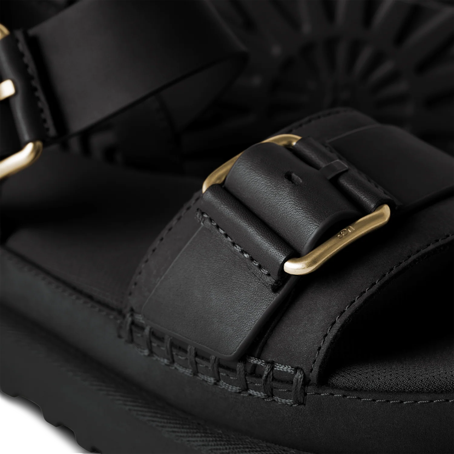 UGG Goldenstar Villa Sandal Black, Black (1167392-BLK)