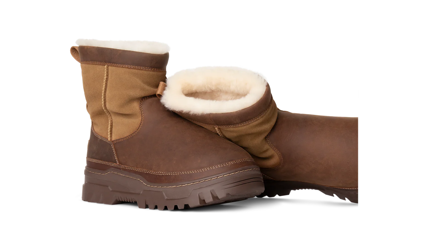 UGG Heritage Pull-On TrailGazer Boot Chestnut, Chestnut (1158213-CHE)
