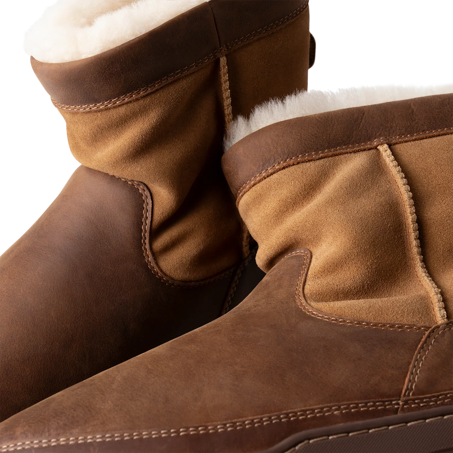 UGG Heritage Pull-On TrailGazer Boot Chestnut, Chestnut (1158213-CHE)