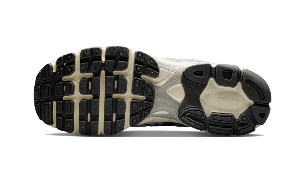 Nike Air Max Moto 2K Grey Fog/Gunsmoke/Coconut Milk/Summit White