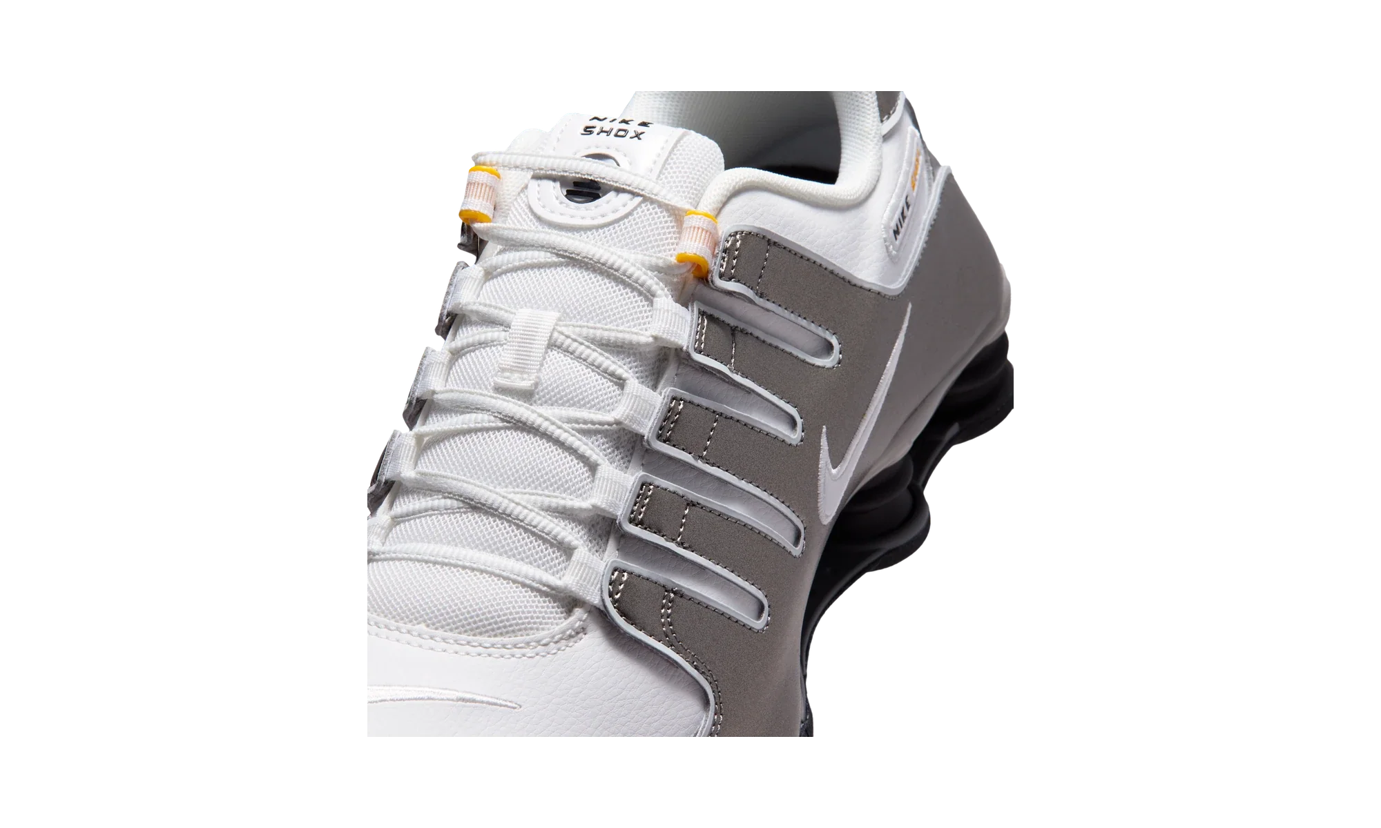 Nike Shox NZ Summit White/Metallic Pewter/University Gold/Summit White